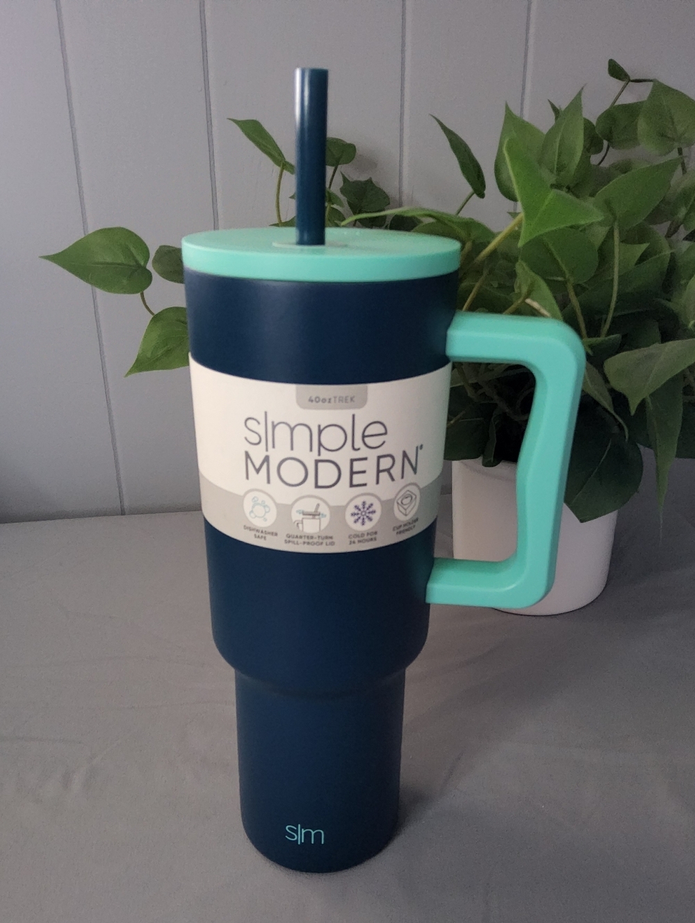 Simple Modern 40 Oz Trek